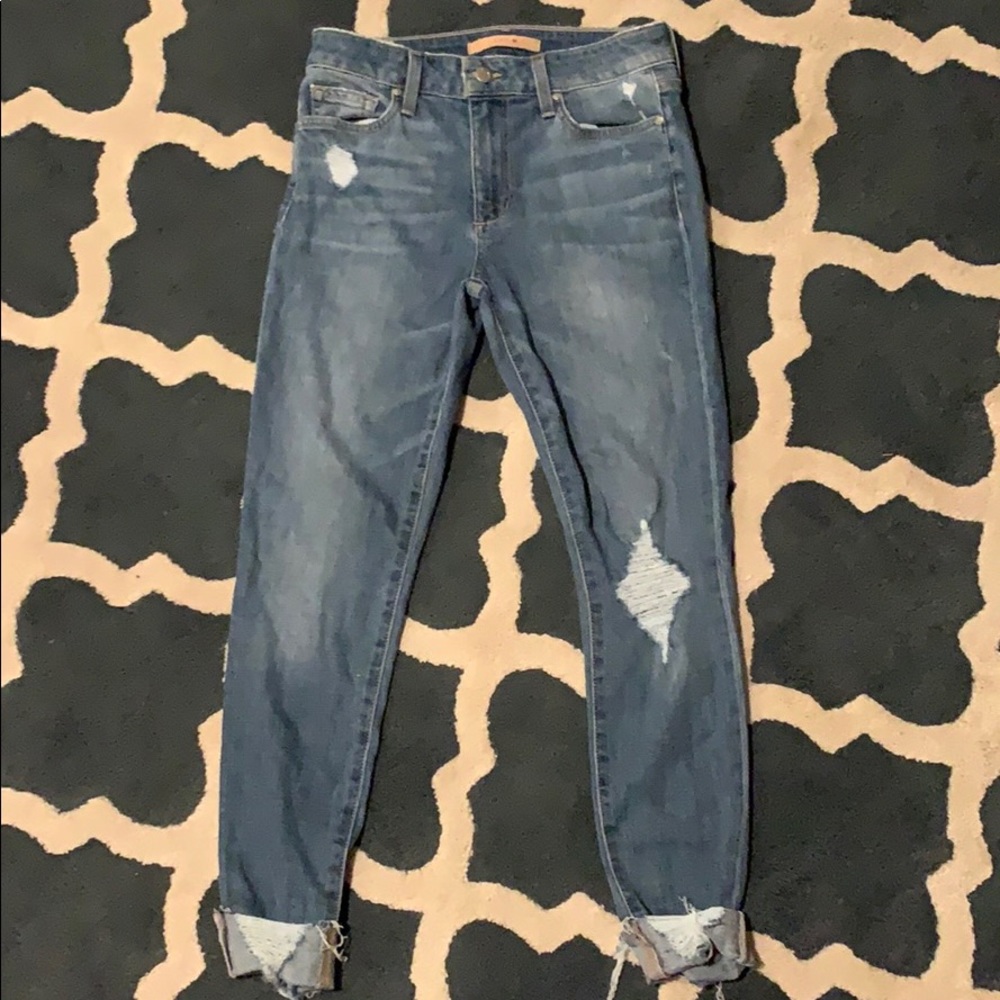 Joe’s Jeans cropped ankle length destroyed jeans